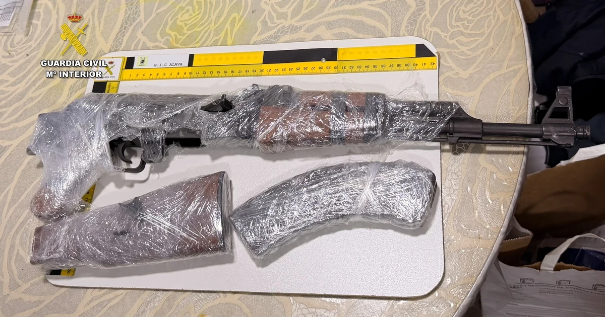La Guardia Civil detiene a cinco miembros de un grupo violento juvenil en Vitoria-Gasteiz