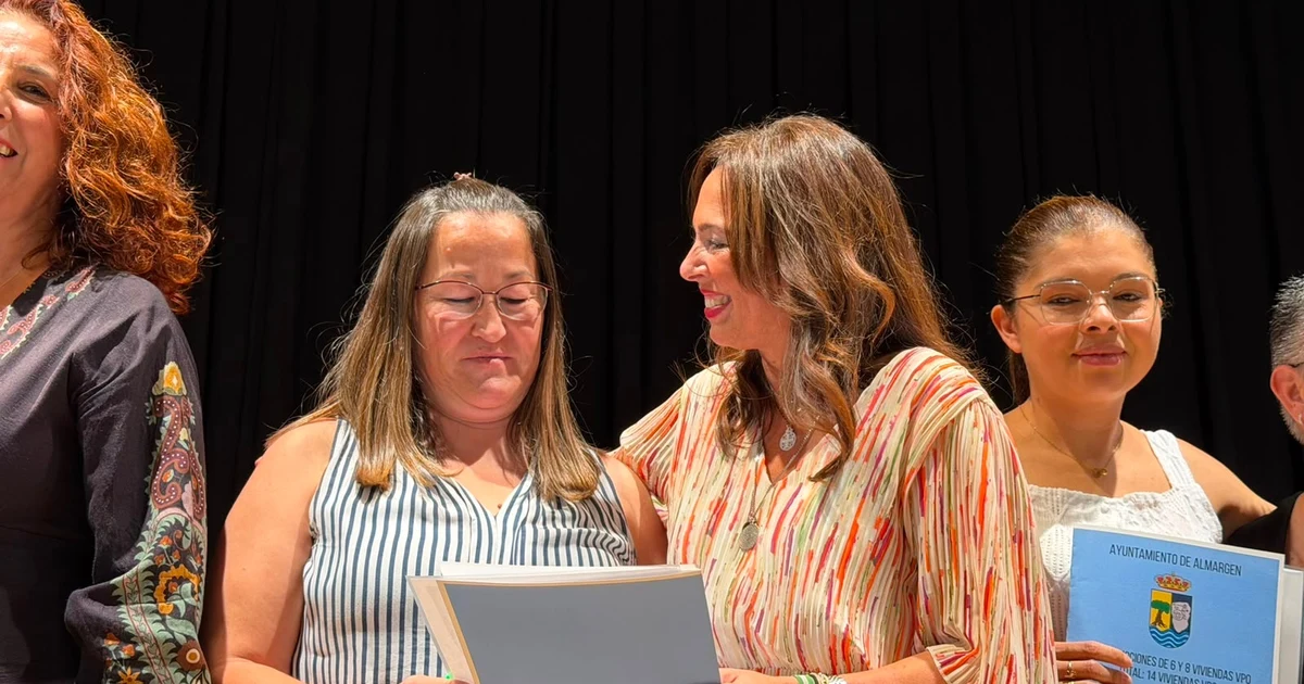 La Junta entrega 14 viviendas asequibles en Almargen, Málaga