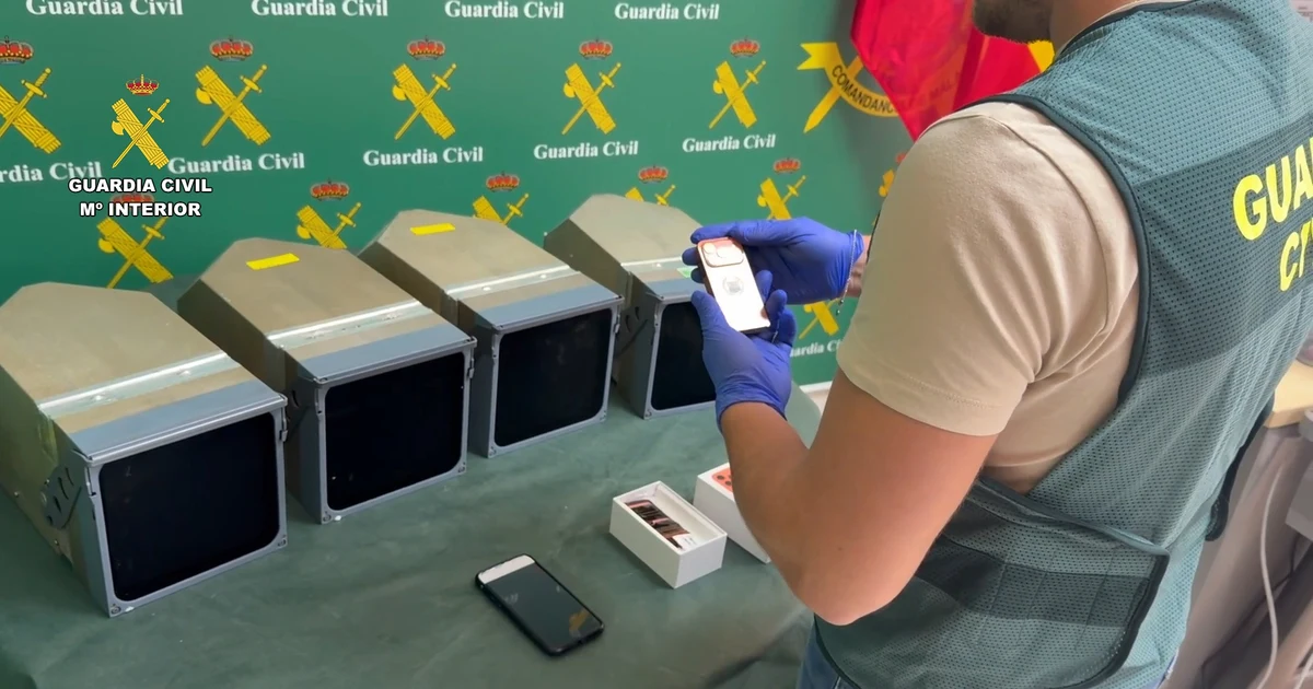 Three men arrested for stealing helicopter screens in Málaga