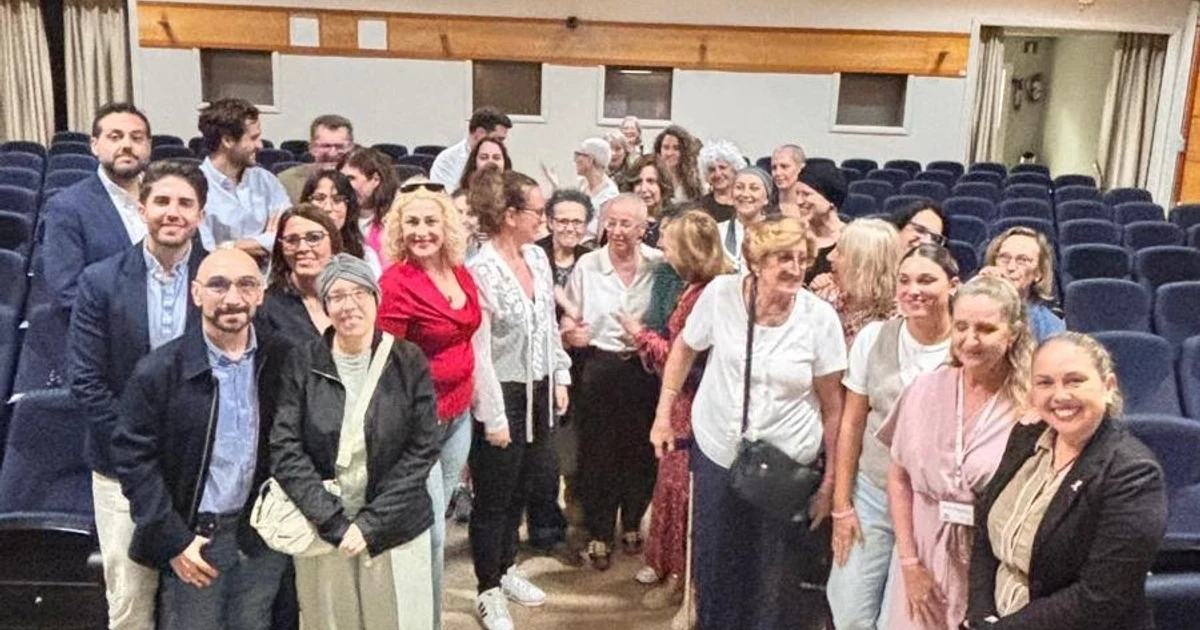 El Hospital Regional de Málaga celebra una jornada sobre el cáncer de mama