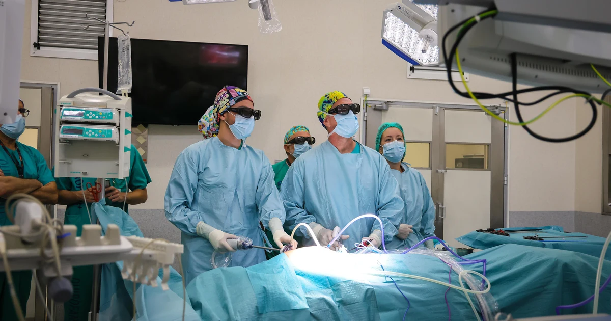 El Hospital Materno Infantil de Málaga presenta nueva tecnología en cirugía pediátrica