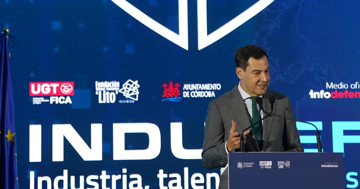 Juanma Moreno clausura el Foro Internacional sobre Industria de la Defensa en Córdoba